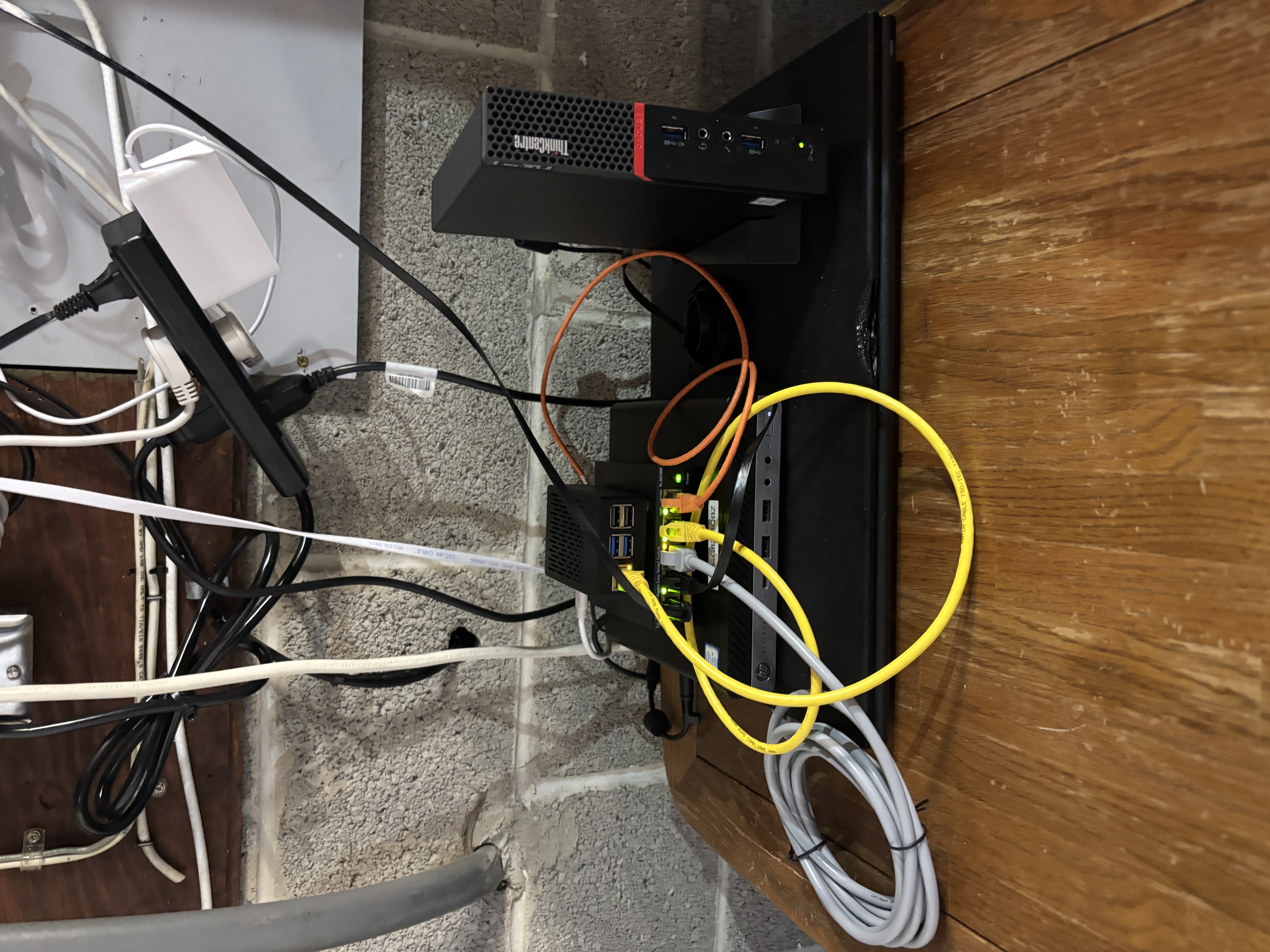 Homelab router and switch installation