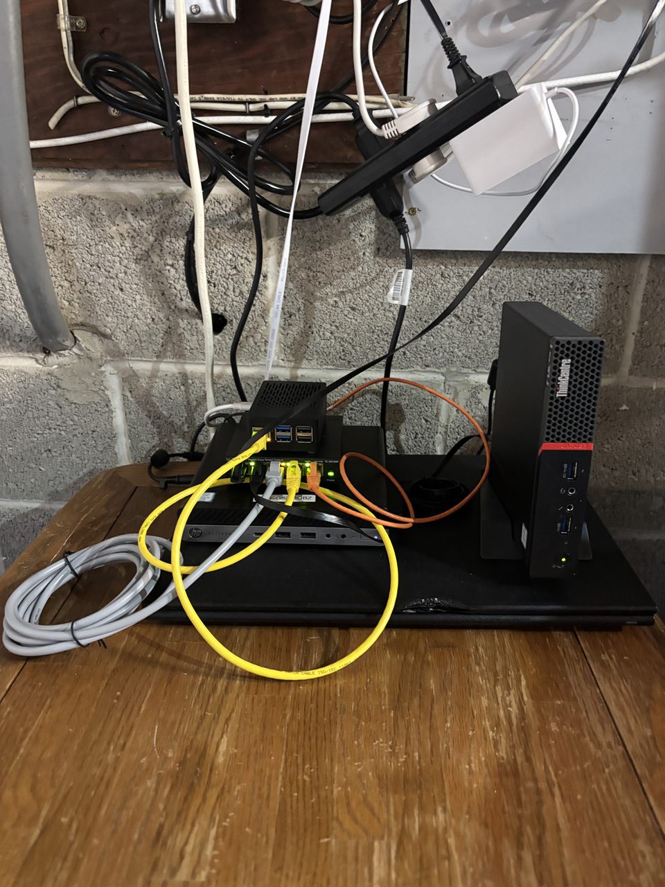Homelab router and switch installation